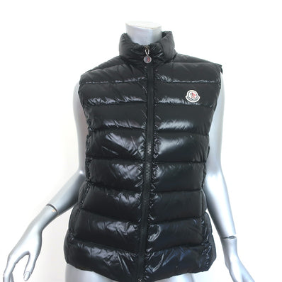 Pre-loved/Used Moncler Women's Coats & Jackets: $595