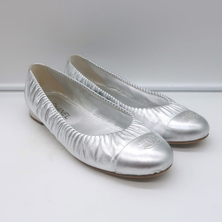 Pre-loved/Used Chanel Women&