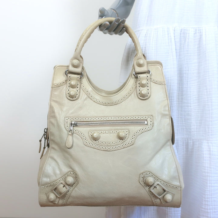 Pre-loved/Used Balenciaga Handbags: $450