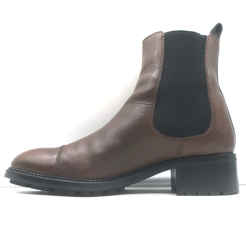 Chanel cap-toe CC Chelsea boots in dark brown leather, pre-owned authentic luxury with light wear