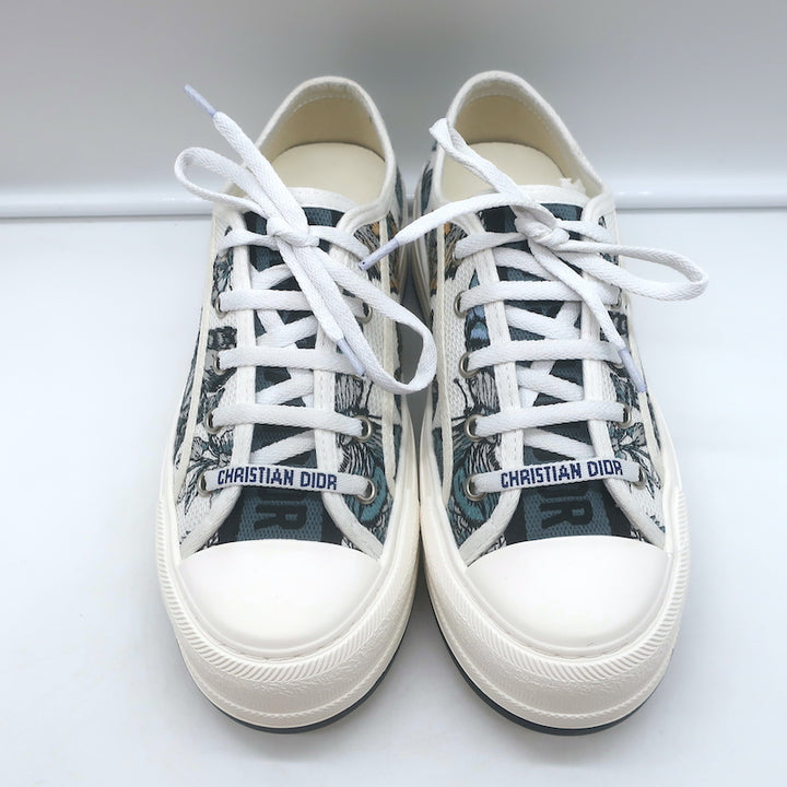 Christian Dior Walk&
