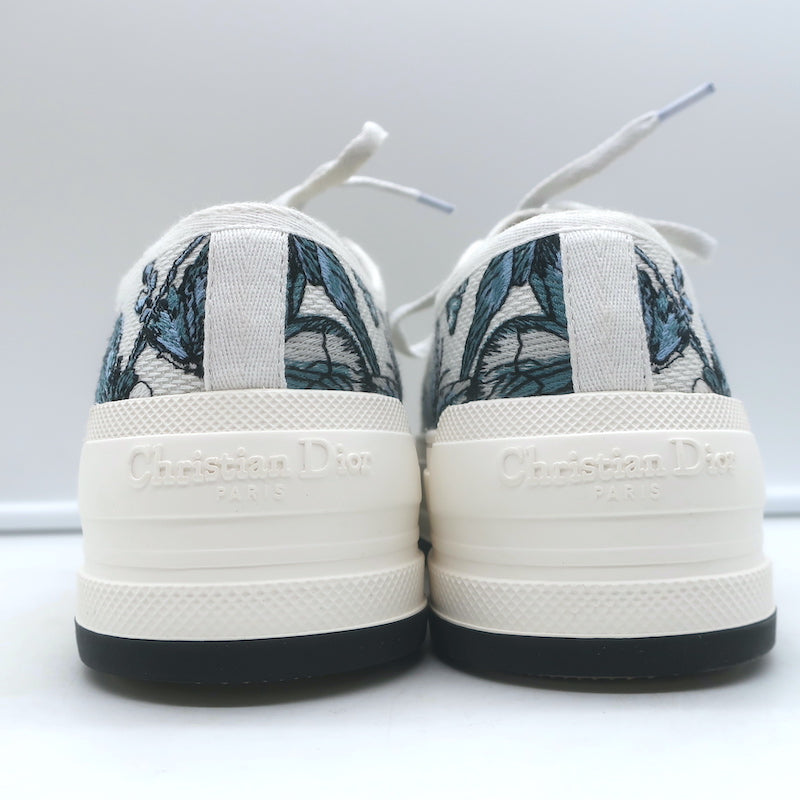 Christian Dior Walk&