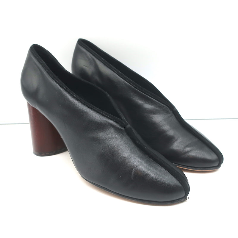 セリーヌパンプス　38.5 CELINE - セリーヌ パンプス エッセンシャルVネック ポイン
