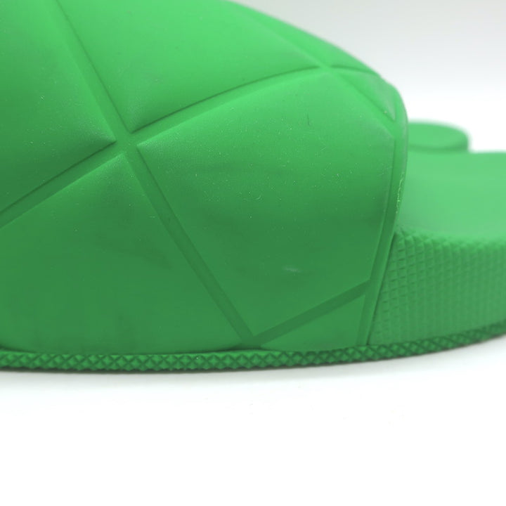 Bottega Veneta The Slider Quilted Rubber Pool Slide Sandals Grass Green Size 40