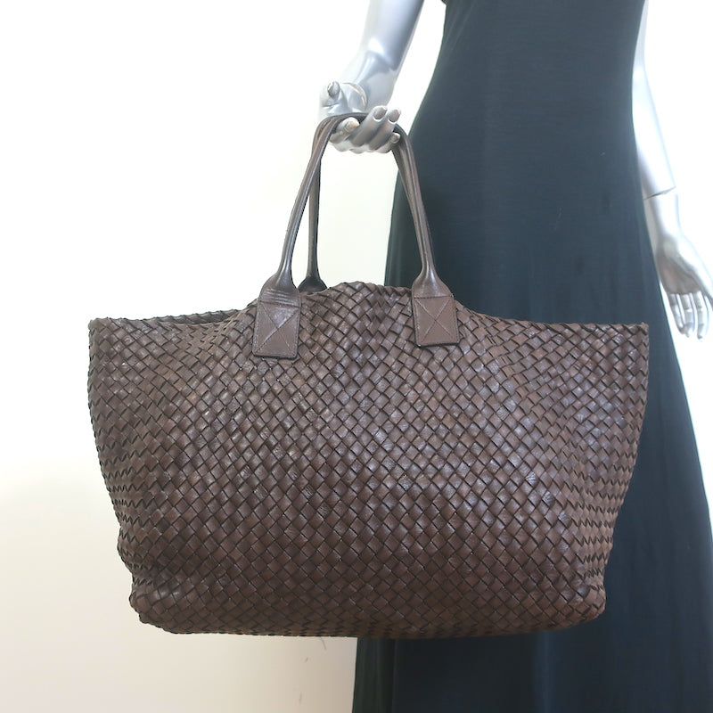 Pre-loved/Used Bottega Veneta Handbags: $2300
