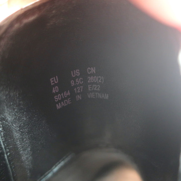 Stuart Weitzman Norah Lug Sole Chelsea Boots Black Leather Size 9.5 C NEW