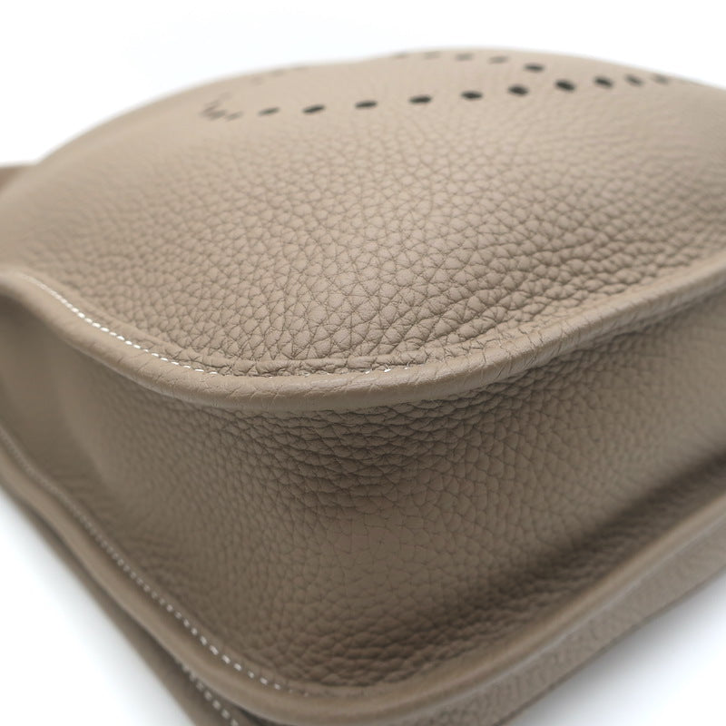 Hermes Evelyne III 29 PM Bag Etoupe Taurillon Clemence Leather Gold Hardware NEW