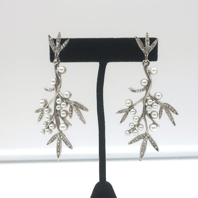 Pre-loved/Used Oscar de la Renta Women's Earrings: $350
