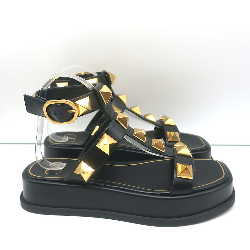 Valentino Roman Stud Ankle Strap Platform Sandals Black Leather Size 39.5 NEW