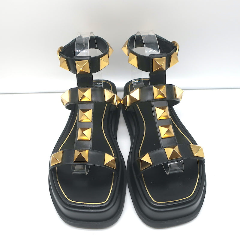 Valentino Roman Stud Ankle Strap Platform Sandals Black Leather Size 39.5 NEW