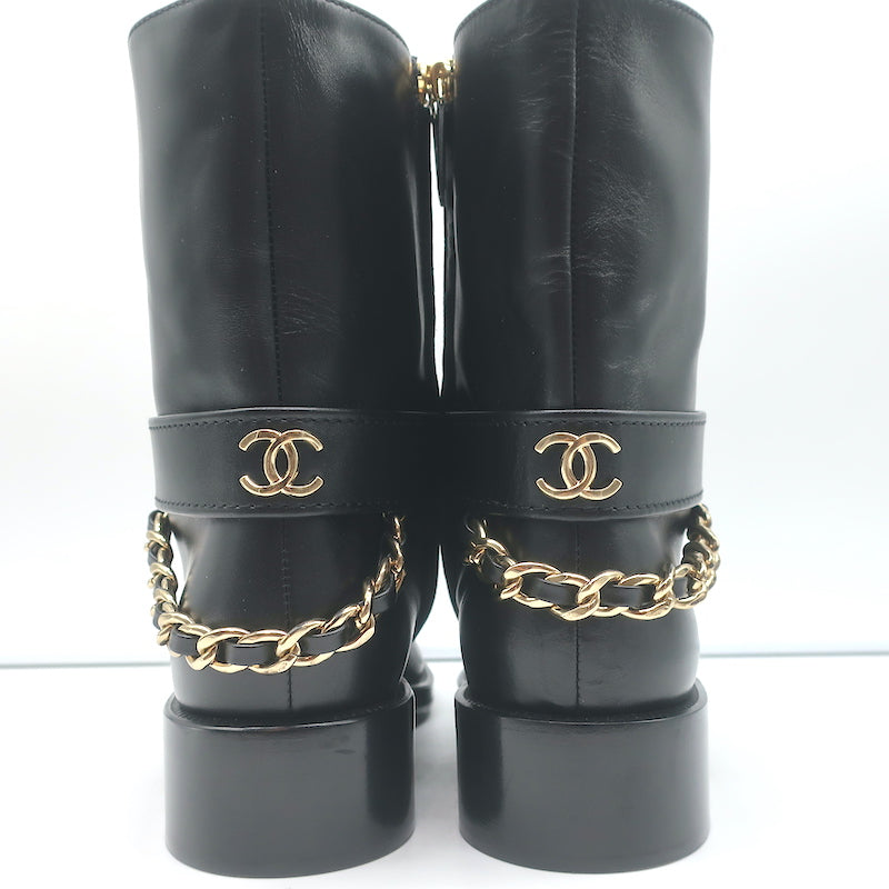Chanel 22A CC Chain Short Riding Boots Black Leather Size 39 Ankle Boots