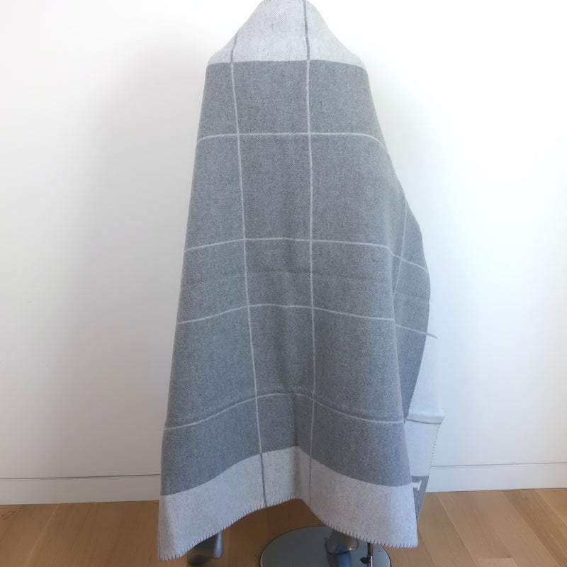 Hermes Avalon Ⅲ Throw Blanket Ecru/Gris Wool-Cashmere NEW