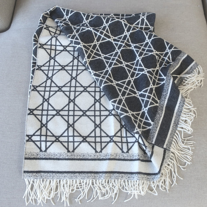 Christian Dior Cashmere Macrocannage Throw Blanket Ivory/Black NEW