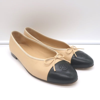 Pre-loved/Used Chanel Women's Flats: $699