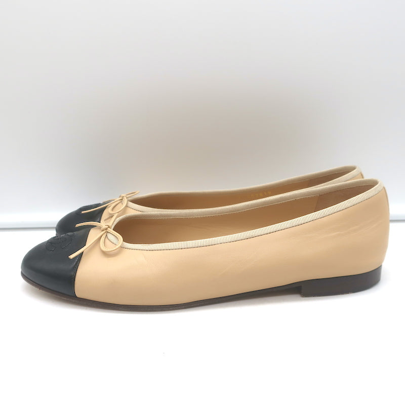 Chanel CC Cap Toe Bow Ballet Flats Beige/Black Lambskin Leather Size 42
