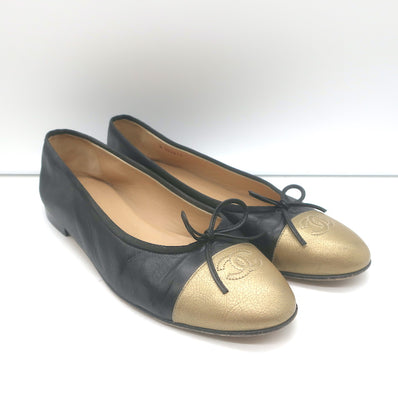 Pre-loved/Used Chanel Women's Flats: $515