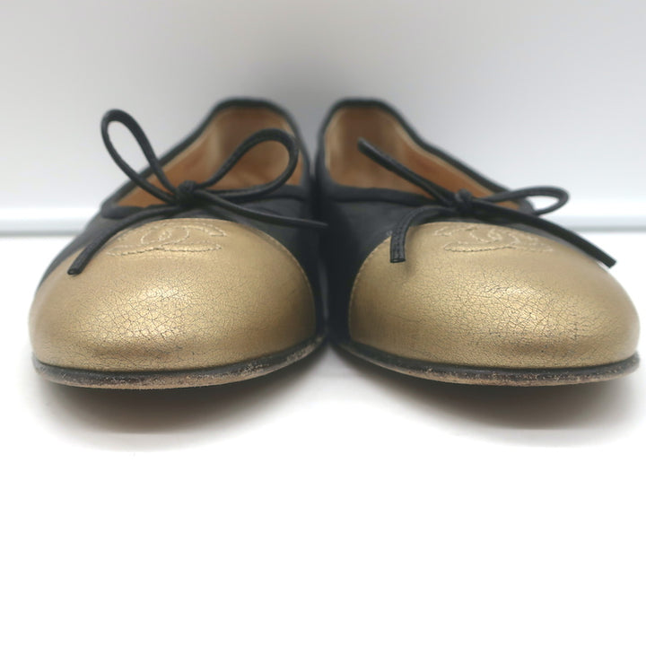 Chanel CC Cap Toe Bow Ballet Flats Black &amp; Metallic Gold Leather Size 42