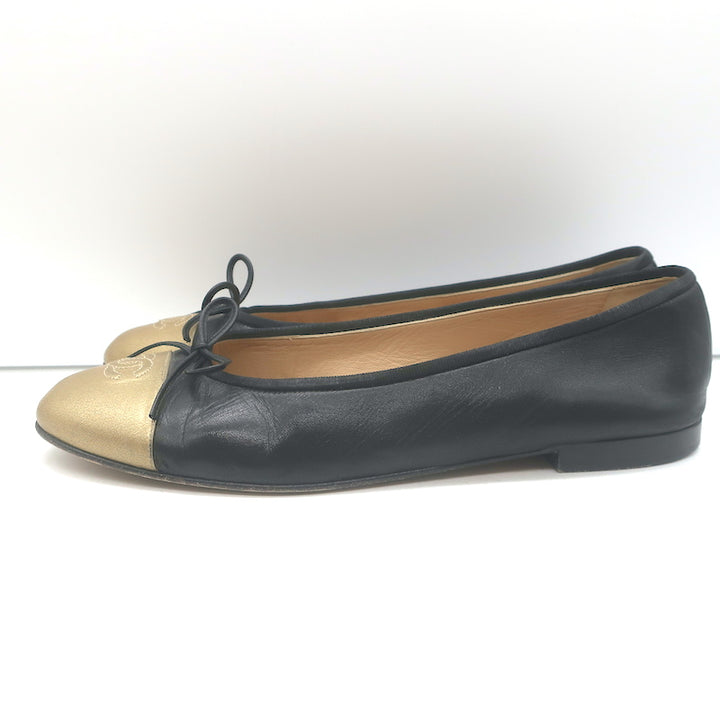 Chanel CC Cap Toe Bow Ballet Flats Black &amp; Metallic Gold Leather Size 42