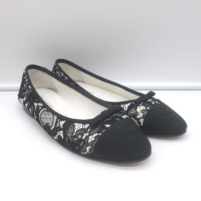 Pre-loved/Used Chanel Women's Flats: $625
