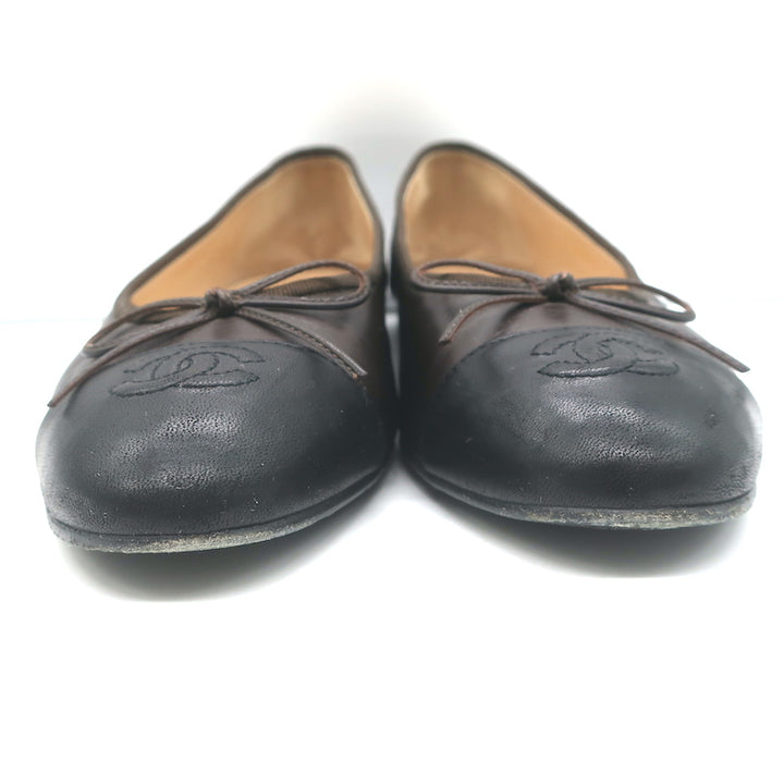 Chanel CC Cap Toe Bow Ballet Flats Dark Brown/Black Lambskin Leather Size 42