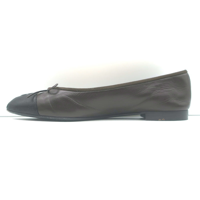 Chanel CC Cap Toe Bow Ballet Flats Dark Brown/Black Lambskin Leather Size 42