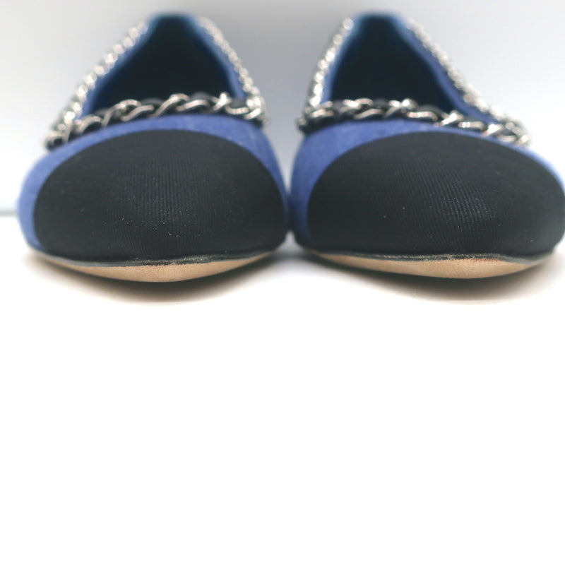 Chanel Chain Link Cap Toe Pumps Blue Denim Size 36 Pointed Toe Kitten Heel NEW