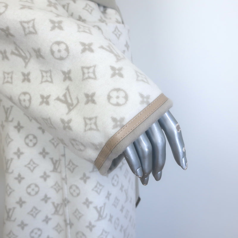 Louis Vuitton Reversible Signature Hooded Wrap Coat Taupe/Gray Monogram Size 36