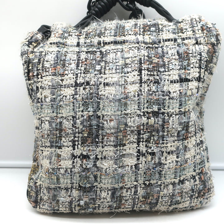 Chanel Tweed Camellia Large Messenger Bag Gray/Black