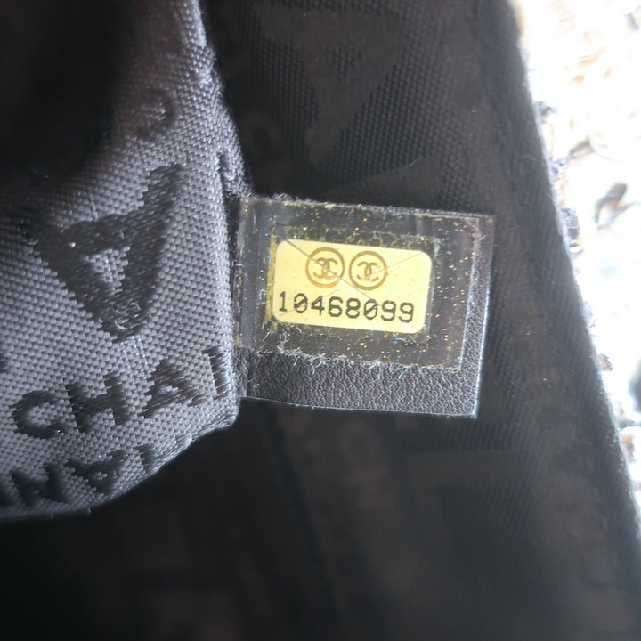 Chanel Tweed Camellia Large Messenger Bag Gray/Black