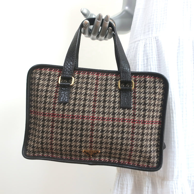 Pre-loved/Used Prada Handbags: $450