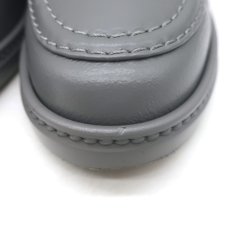 Chanel Quilted Flap CC Turnlock Loafers Gray Leather Size 37.5