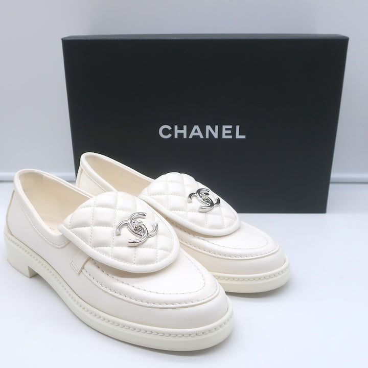 Pre-loved/Used Chanel Women&