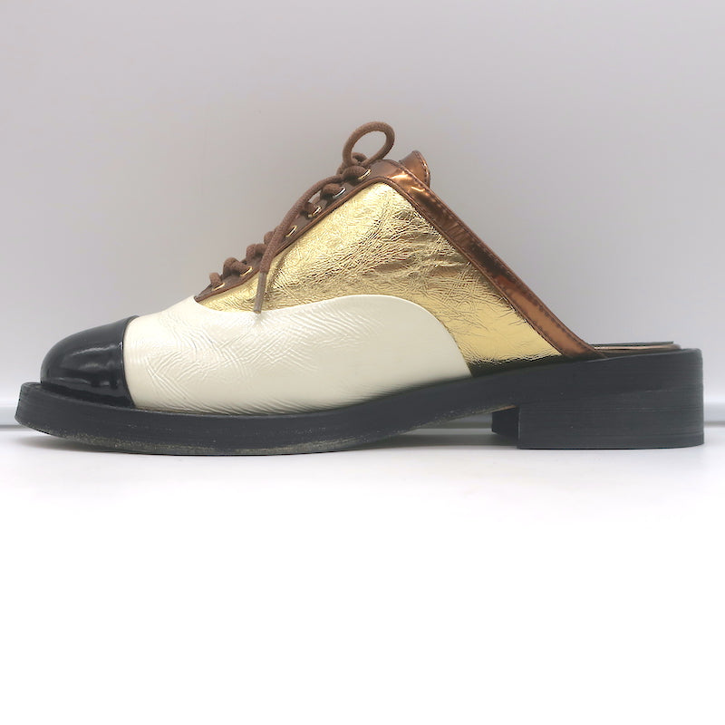 Chanel Cuba Oxford Mules Gold/Cream/Black Leather Size 38C Backless Flats