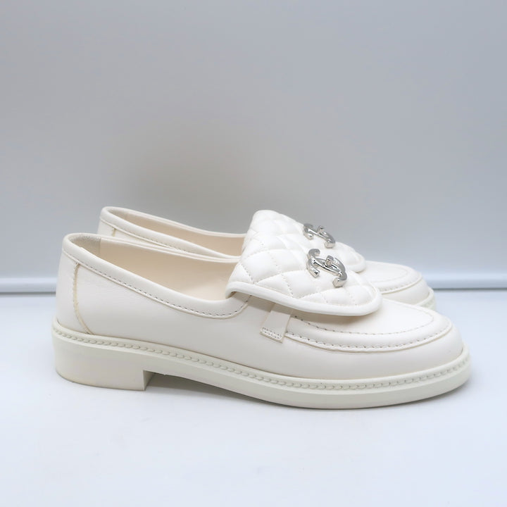 Chanel 20B CC Turn Lock Quilted Tab Loafers White Leather Size 37.5