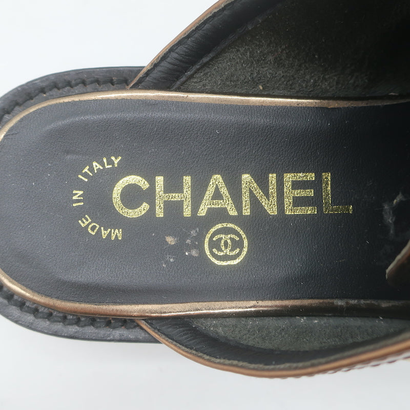Chanel Cuba Oxford Mules Gold/Cream/Black Leather Size 38C Backless Flats