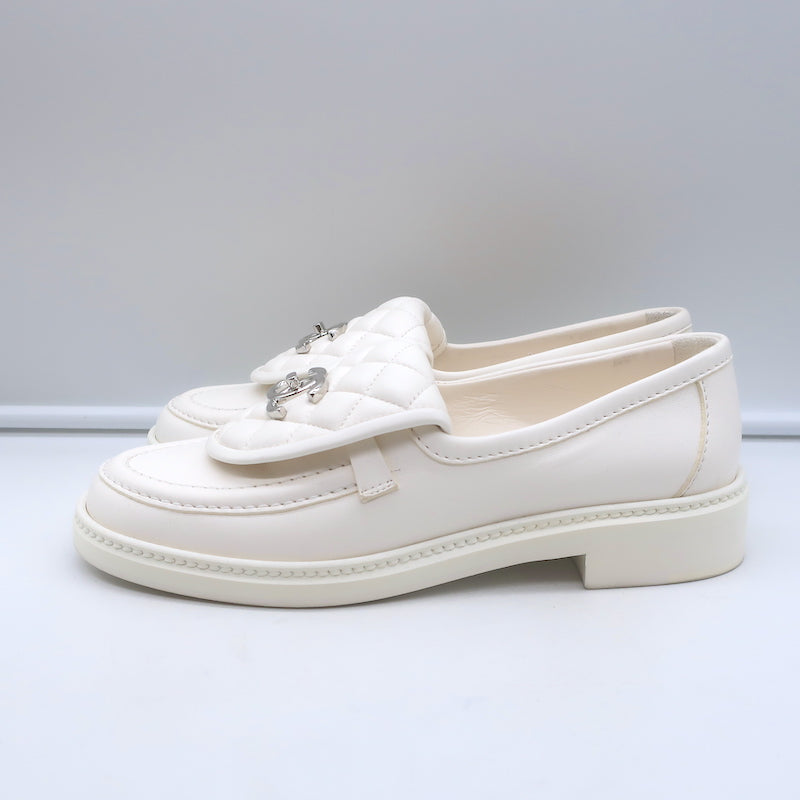Chanel 20B CC Turn Lock Quilted Tab Loafers White Leather Size 37.5