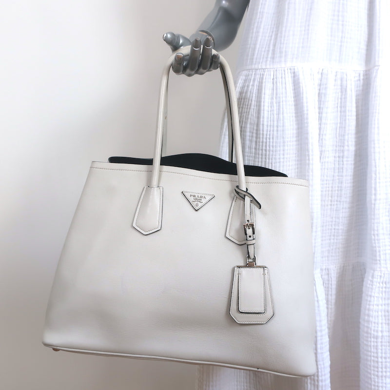 Pre-loved/Used Prada Handbags: $895