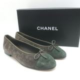 Chanel 25A CC Cap Toe Suede Ballet Flats Dark Khaki Green Size 39C NEW