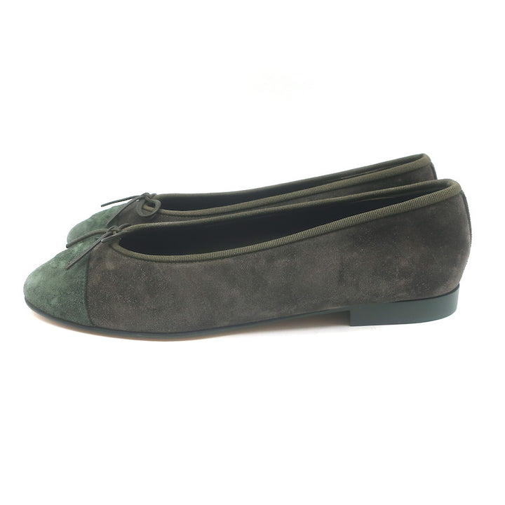 Chanel 25A CC Cap Toe Suede Ballet Flats Dark Khaki Green Size 39C NEW