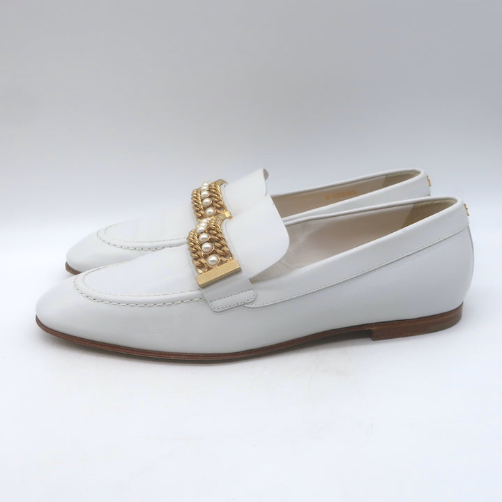 Chanel Pearl &amp; Chain-Embellished Loafers White Leather Size 39