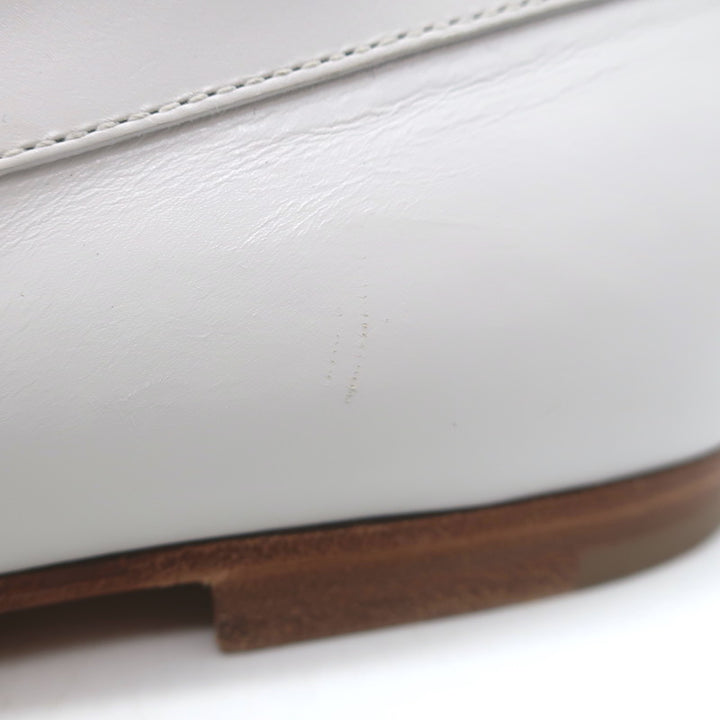 Chanel Pearl &amp; Chain-Embellished Loafers White Leather Size 39