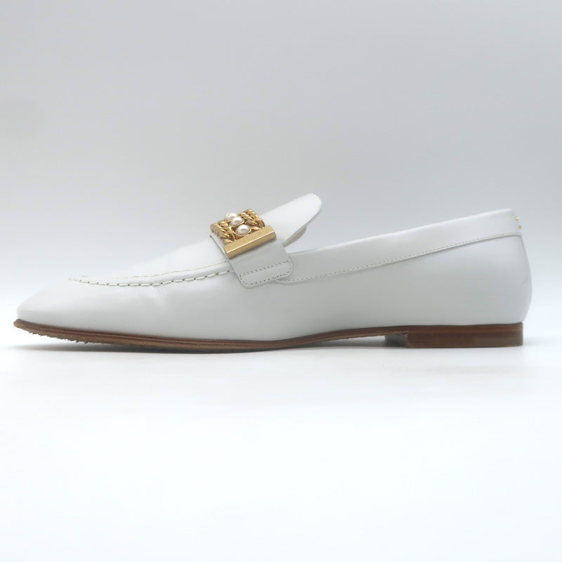 Chanel Pearl &amp; Chain-Embellished Loafers White Leather Size 39