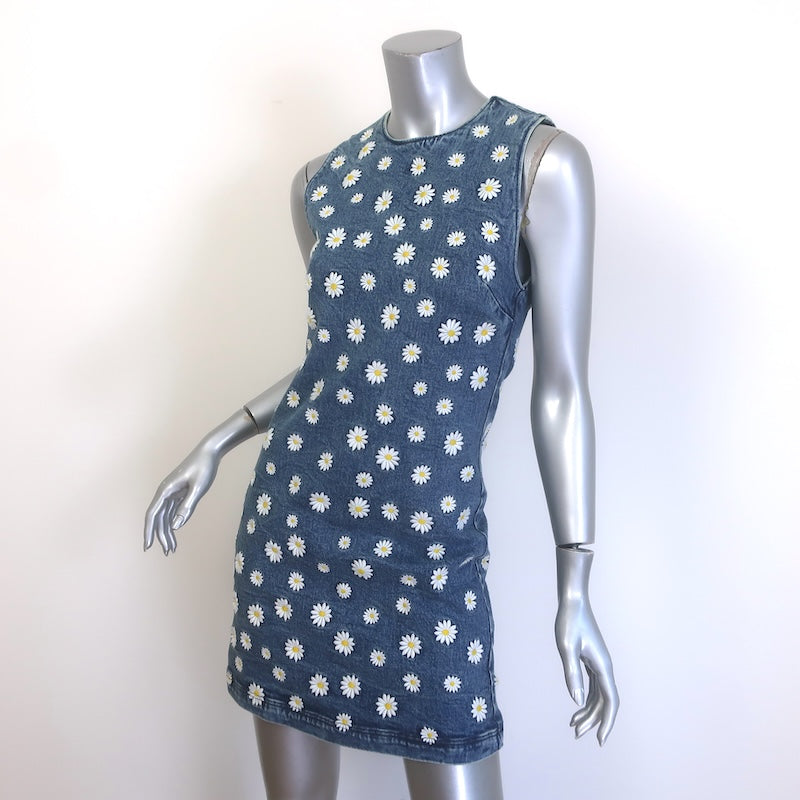 Alice + Olivia Wynell Daisy-Embroidered Denim Mini Dress Medium Wash Size 2 NEW
