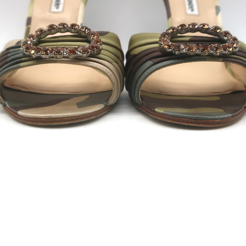 Manolo Blahnik Sedaraby Crystal Buckle d&