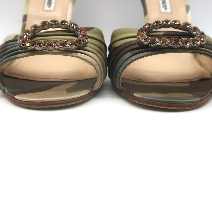 Manolo Blahnik Sedaraby Crystal Buckle d&