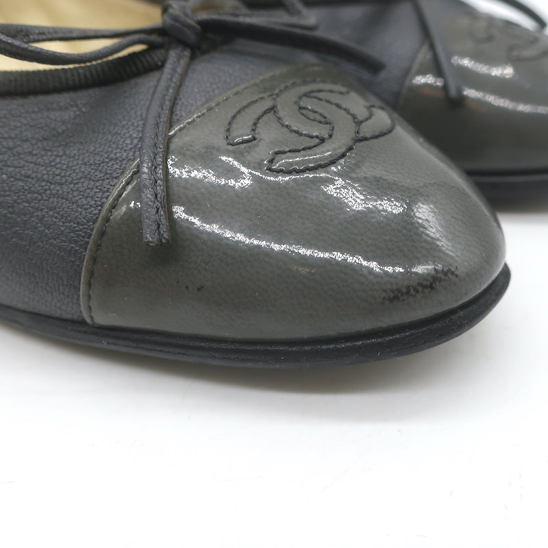 Chanel 15B CC Cap Toe Ballet Flats Grey Patent Leather &amp; Goatskin Size 38