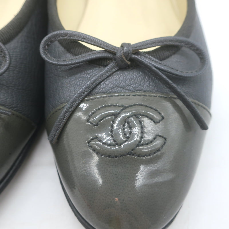 Chanel 15B CC Cap Toe Ballet Flats Grey Patent Leather &amp; Goatskin Size 38