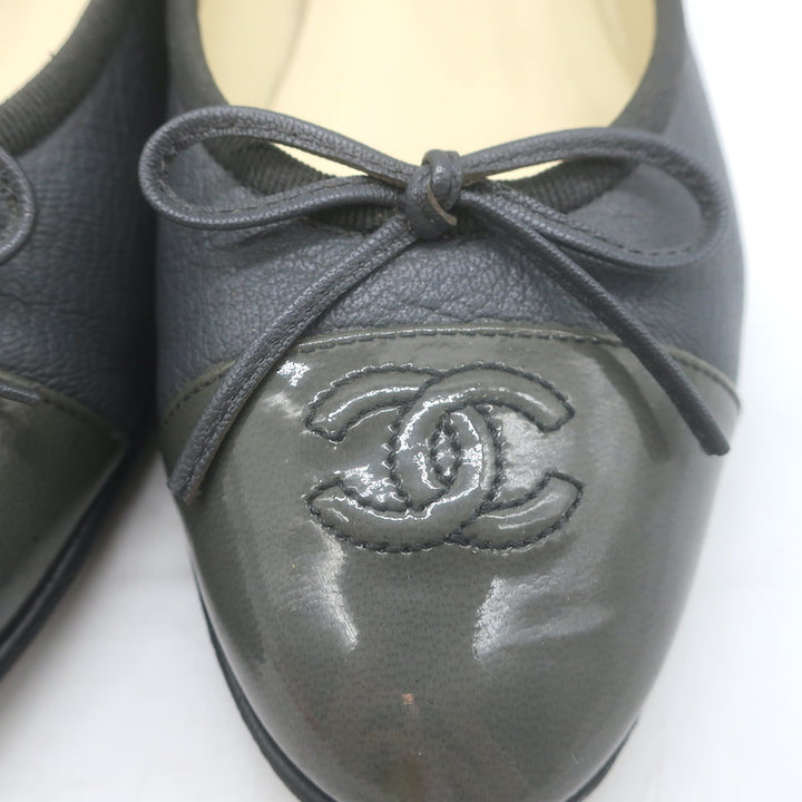 Chanel 15B CC Cap Toe Ballet Flats Grey Patent Leather &amp; Goatskin Size 38