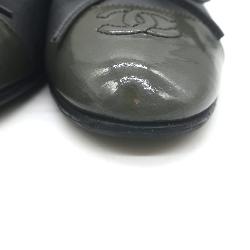 Chanel 15B CC Cap Toe Ballet Flats Grey Patent Leather &amp; Goatskin Size 38