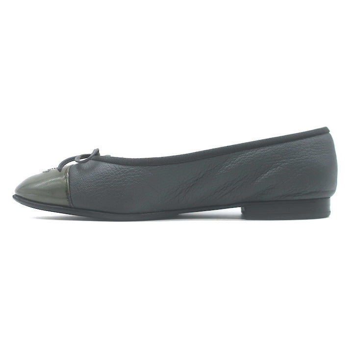 Chanel 15B CC Cap Toe Ballet Flats Grey Patent Leather &amp; Goatskin Size 38